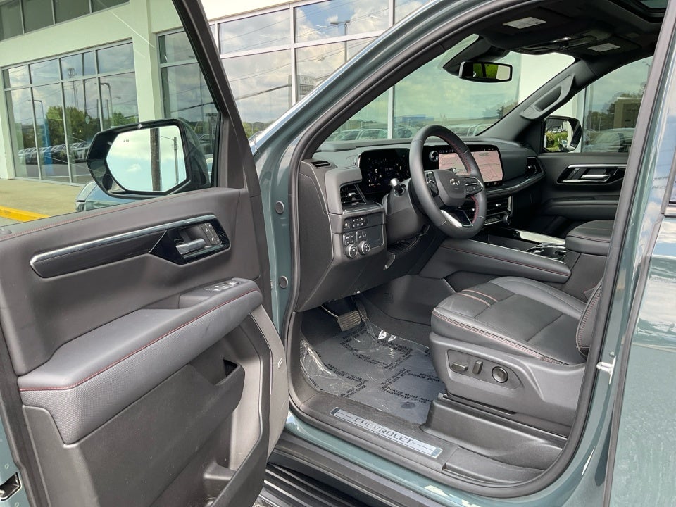 2025 Chevrolet Tahoe RST