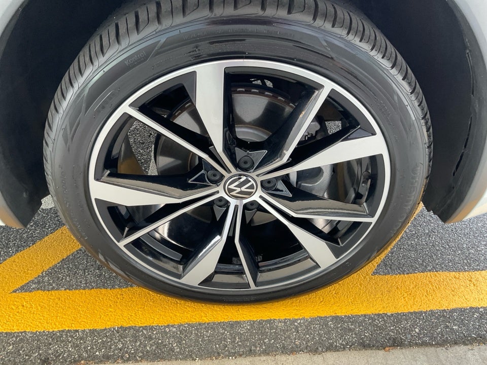 2022 Volkswagen Tiguan 2.0T SEL R-Line