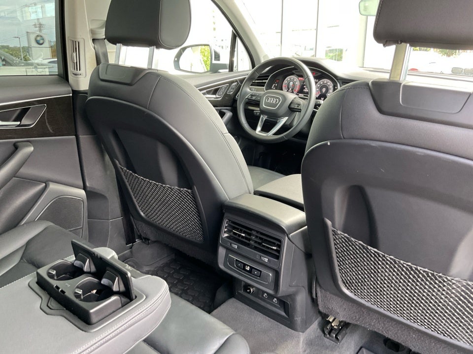 2022 Audi Q7 Premium Plus