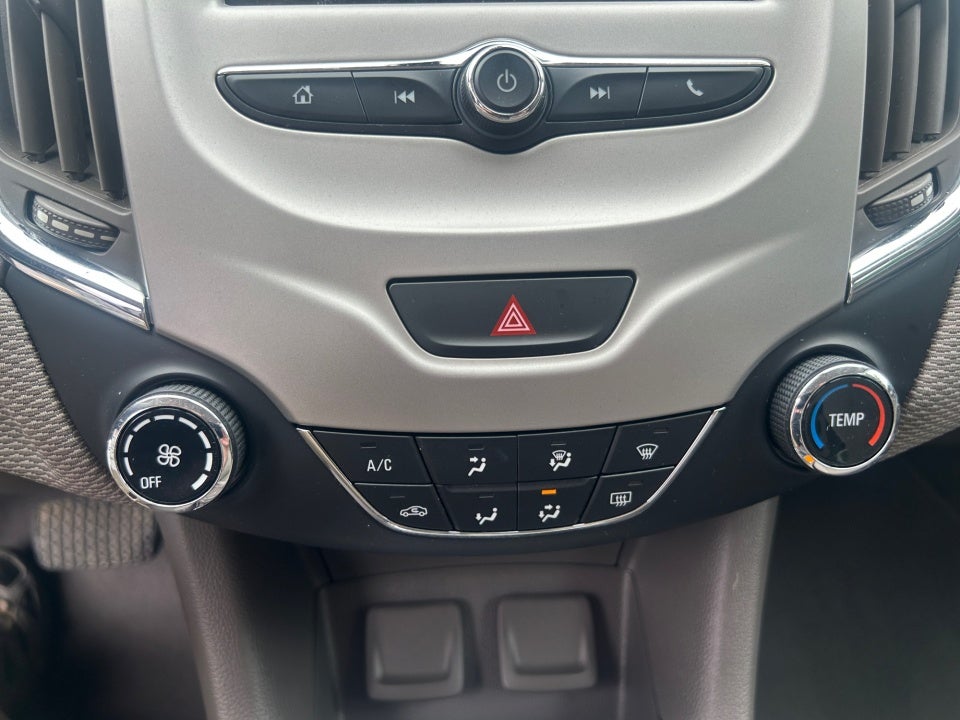 2018 Chevrolet Cruze LS