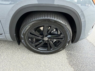 2026 Volkswagen Atlas Cross Sport SEL R-Line Black