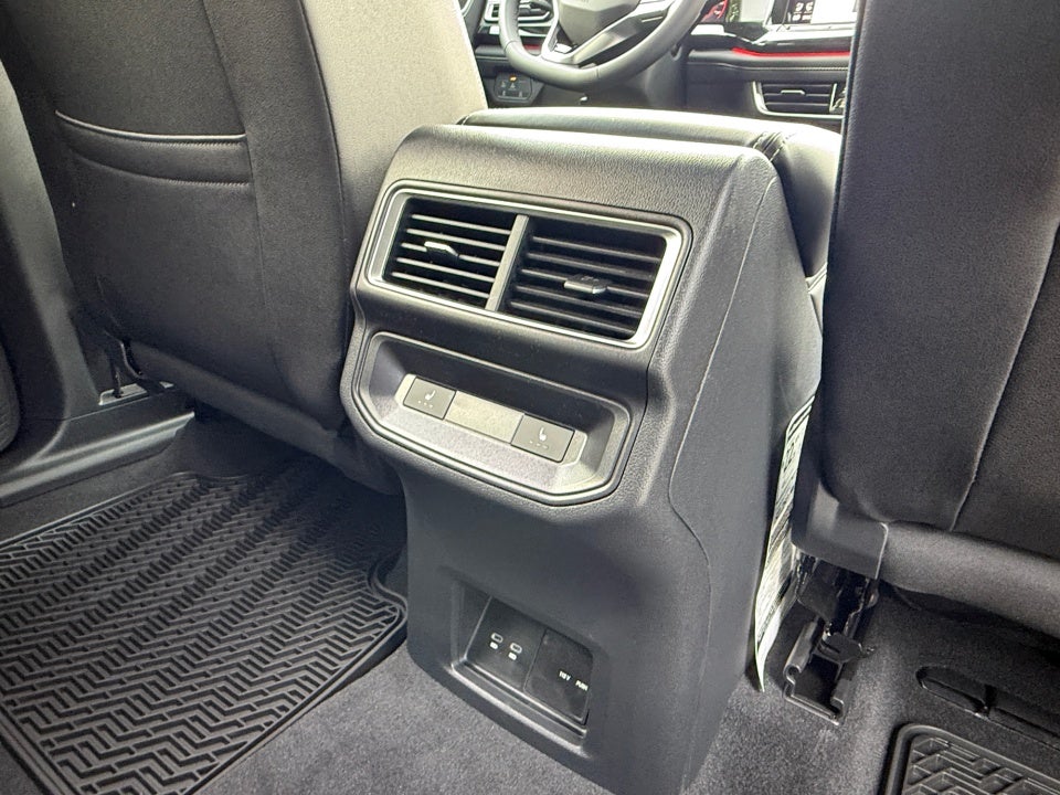 2026 Volkswagen Atlas Cross Sport SEL R-Line Black