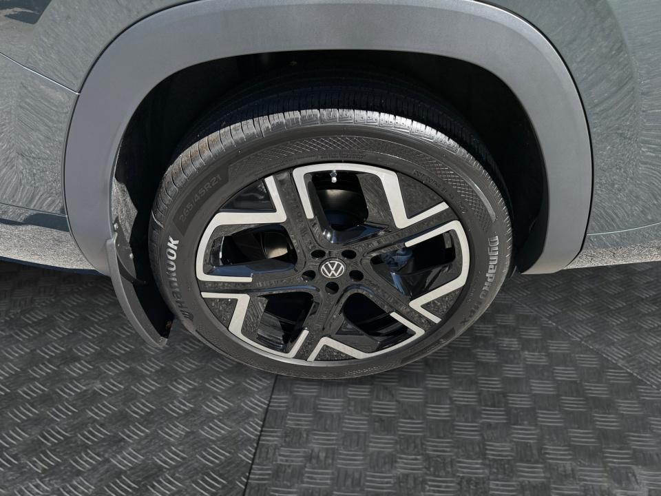 2027 Volkswagen Atlas SEL Premium R-Line