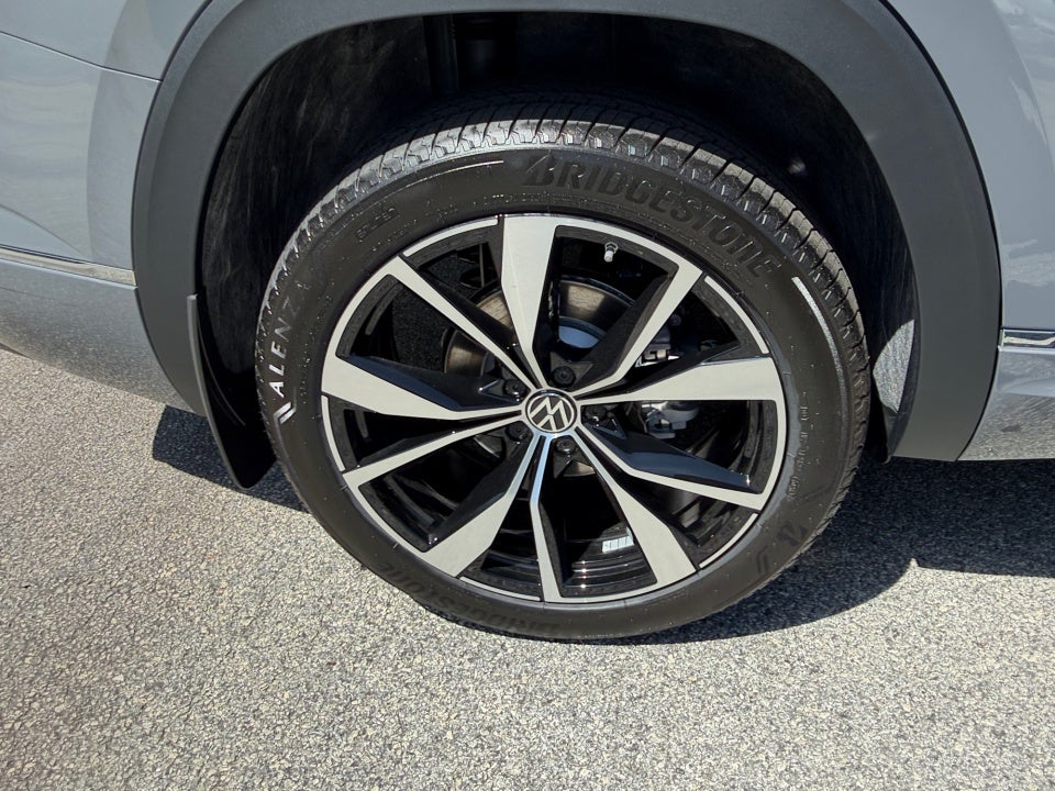 2026 Volkswagen Atlas SEL Premium R-Line
