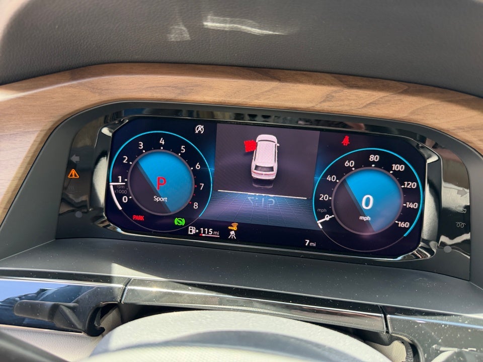 2026 Volkswagen Atlas SE with Technology