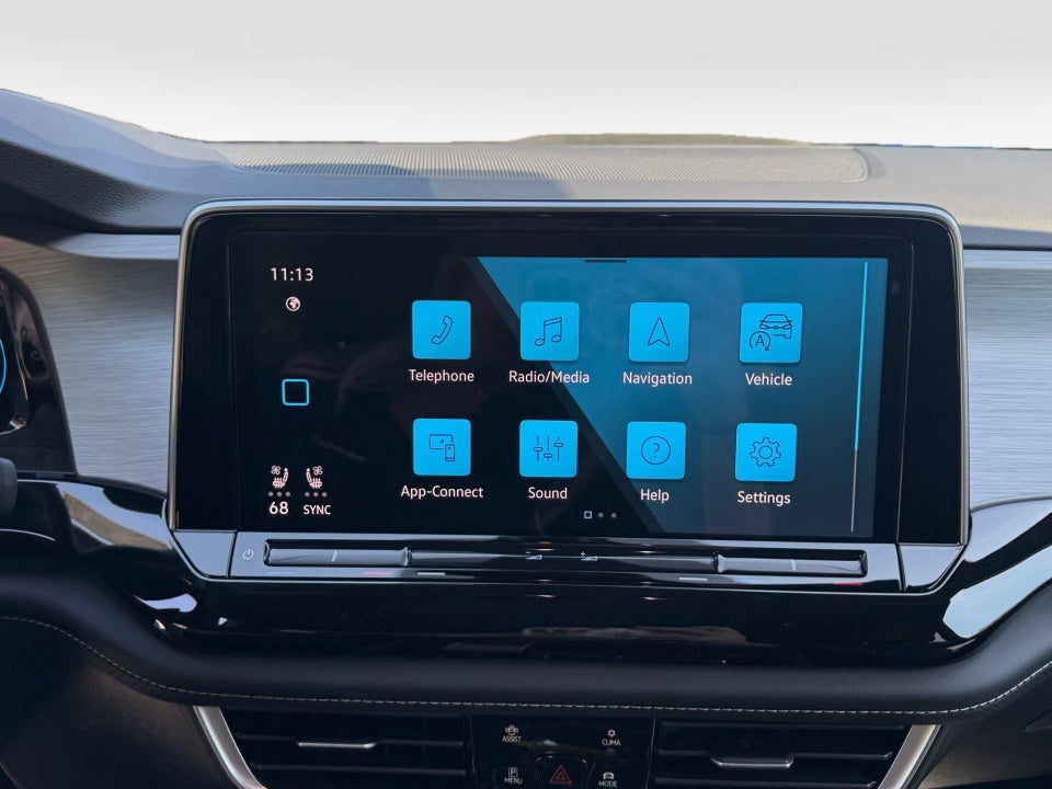 2026 Volkswagen Atlas Cross Sport SE with Technology