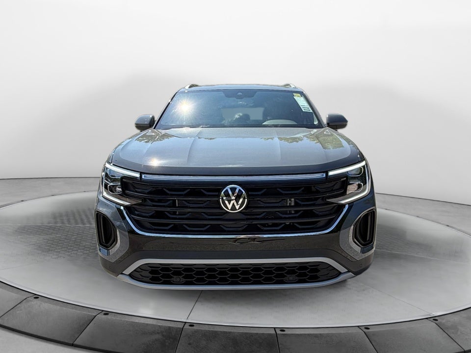2026 Volkswagen Atlas Cross Sport SE with Technology