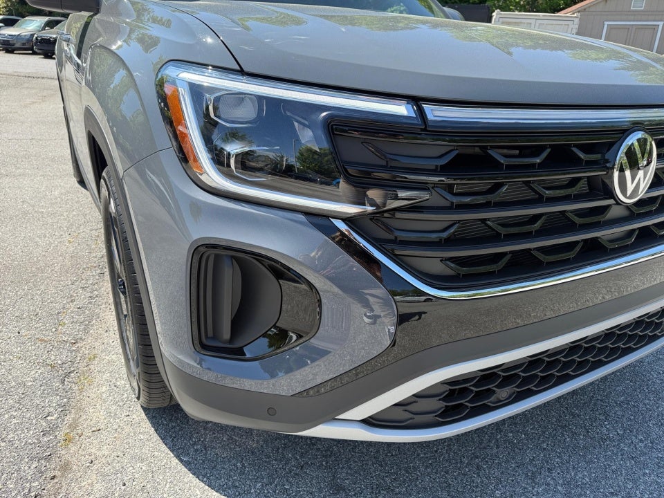 2026 Volkswagen Atlas Cross Sport SE with Technology