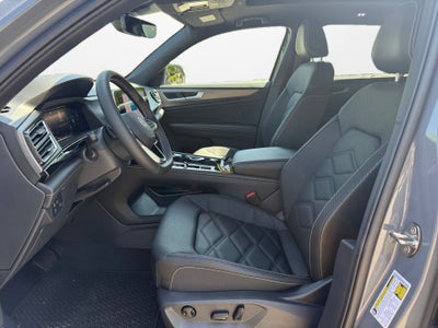 2026 Volkswagen Atlas Cross Sport SE with Technology