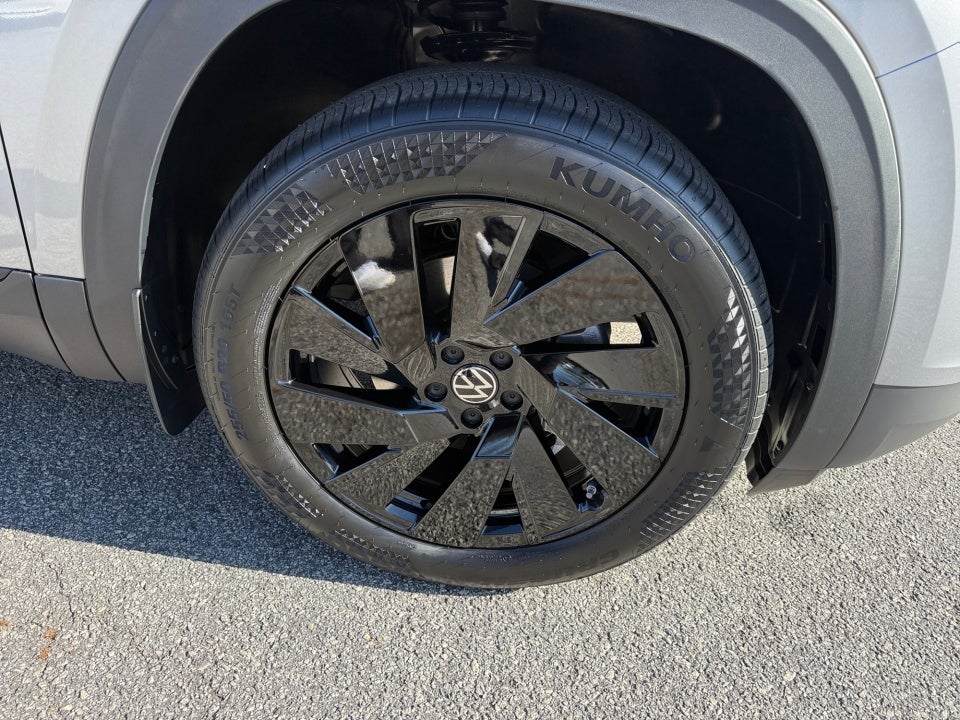 2026 Volkswagen Atlas SE w/Tech - Photo 25