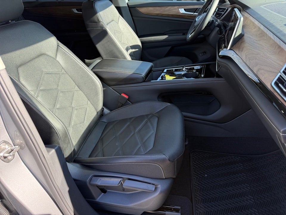 2026 Volkswagen Atlas SE w/Tech - Photo 28