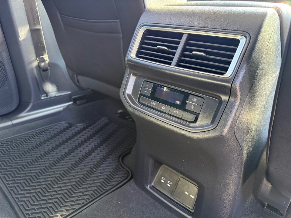 2026 Volkswagen Atlas SE w/Tech - Photo 29