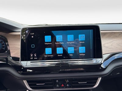 2026 Volkswagen Atlas SE with Technology