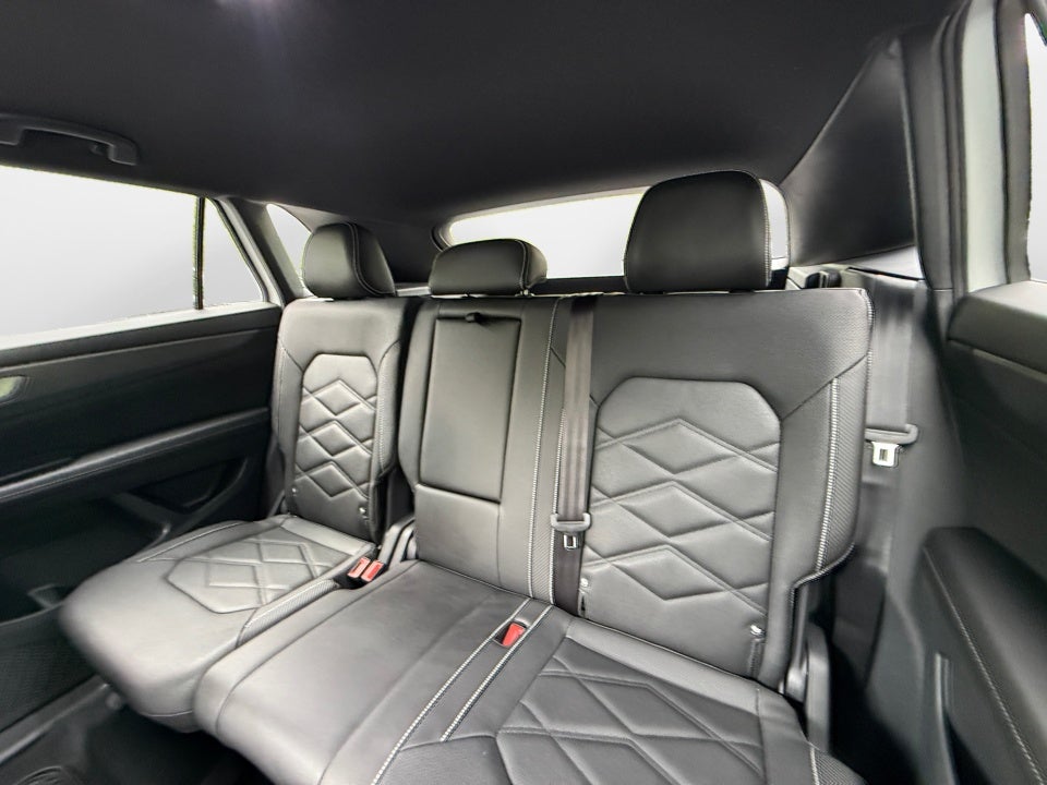 2026 Volkswagen Atlas Cross Sport 2.0T SE