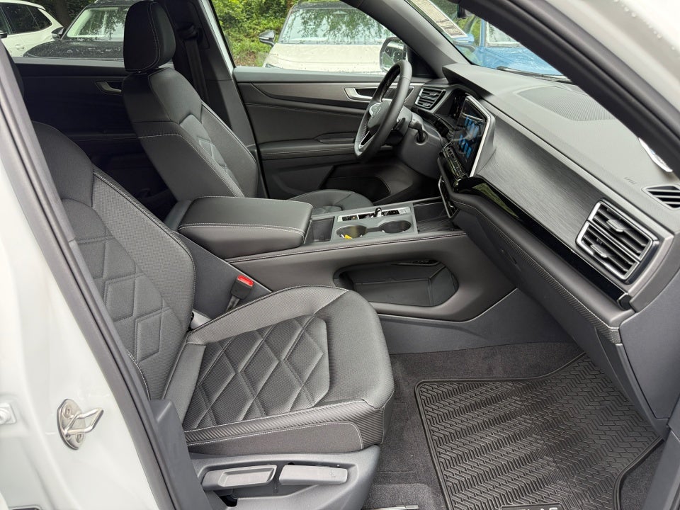 2026 Volkswagen Atlas Cross Sport 2.0T SE