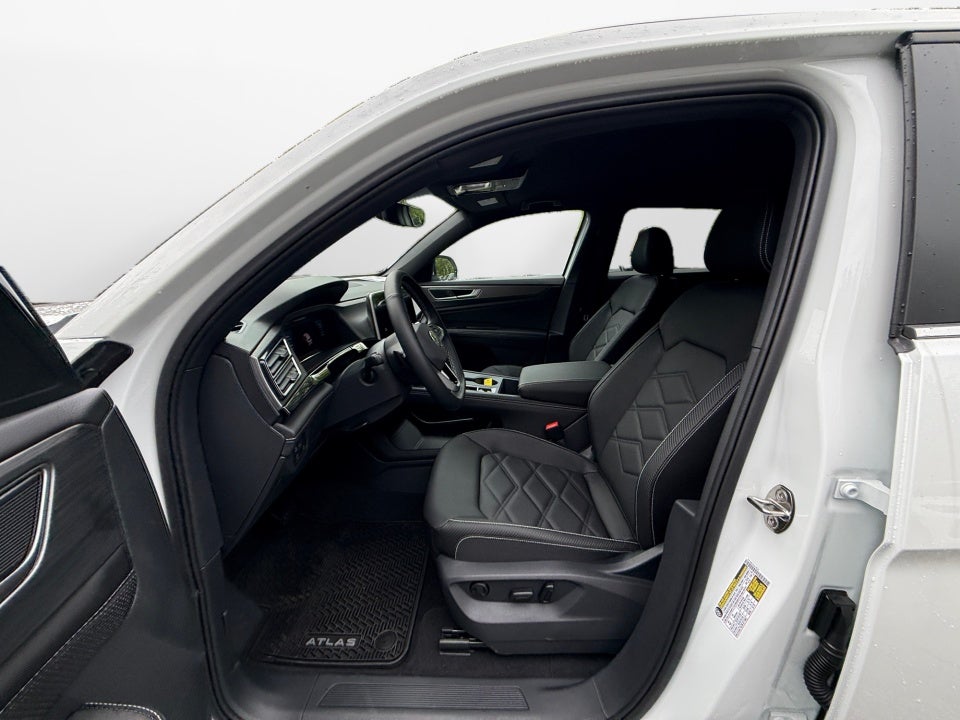 2026 Volkswagen Atlas Cross Sport 2.0T SE
