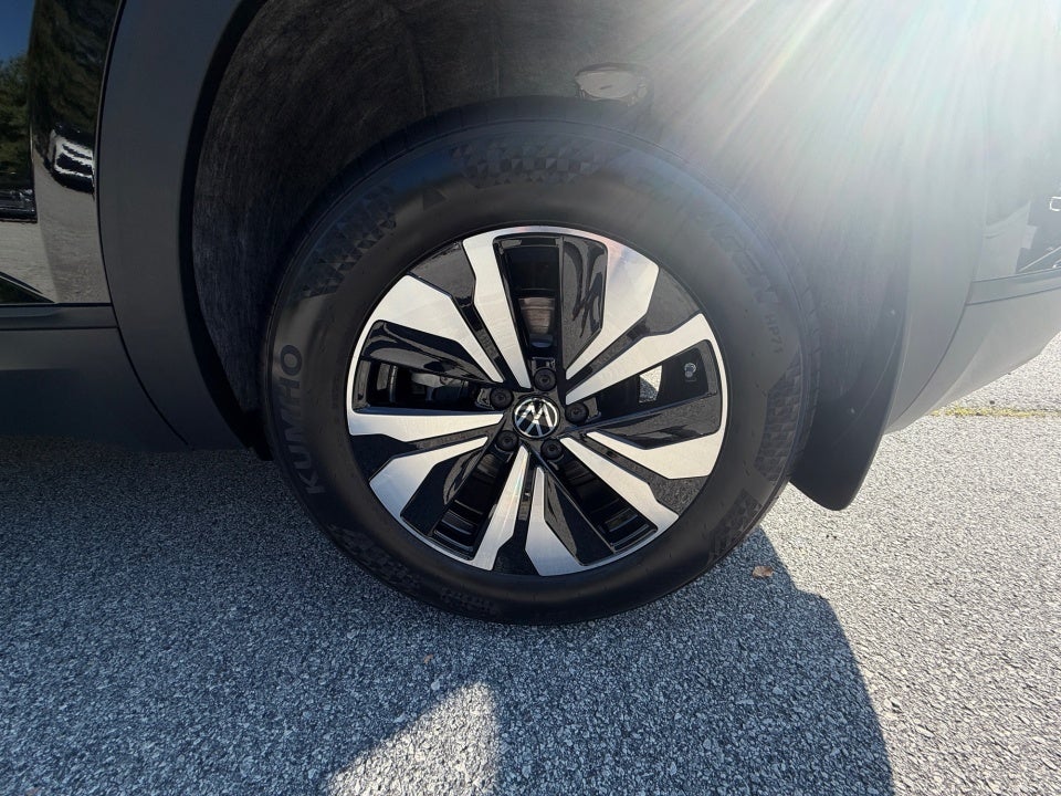 2026 Volkswagen Atlas Cross Sport 2.0T SE