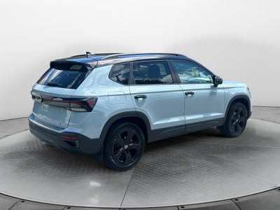 2025 Volkswagen Taos SE Black