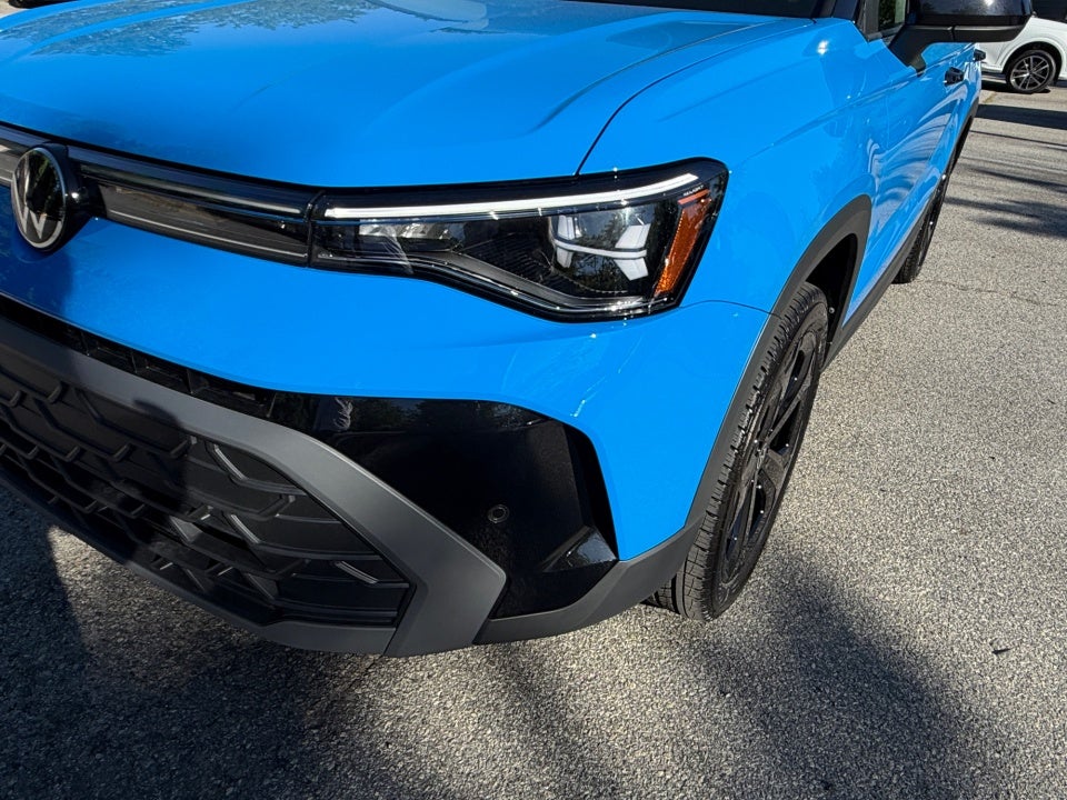 2026 Volkswagen Taos SE Black
