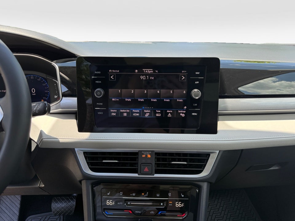 2026 Volkswagen Taos SEL