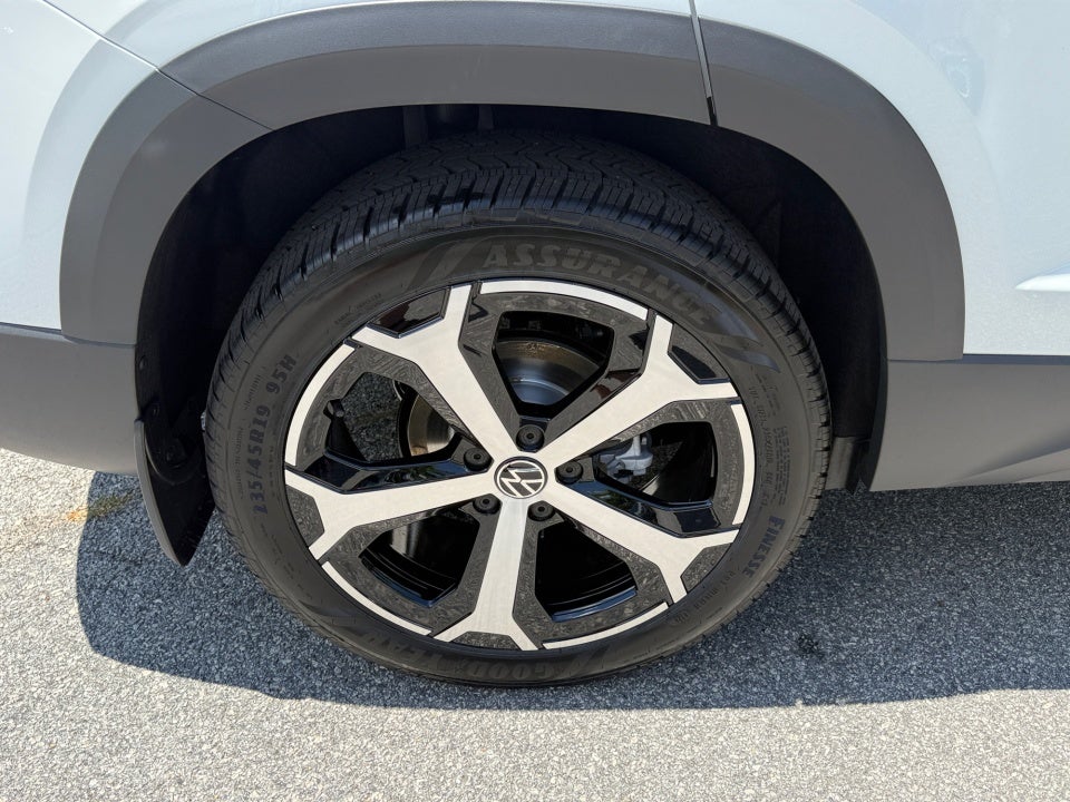 2026 Volkswagen Taos SEL