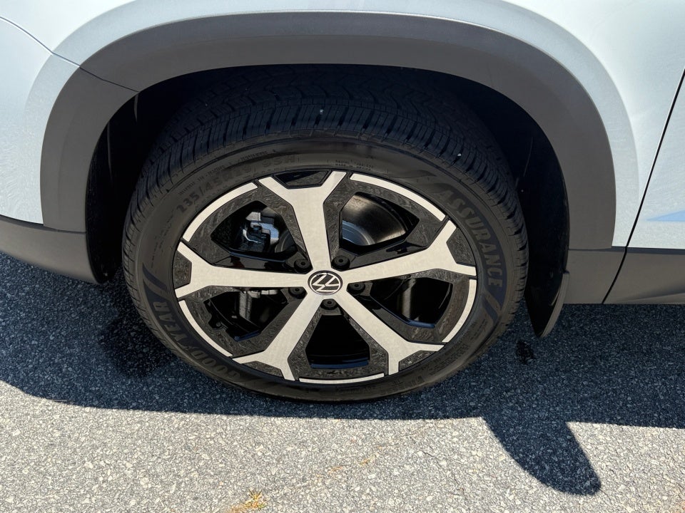 2026 Volkswagen Taos SEL
