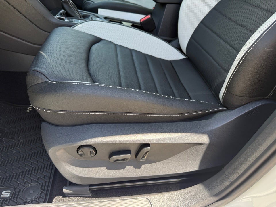 2026 Volkswagen Taos SEL