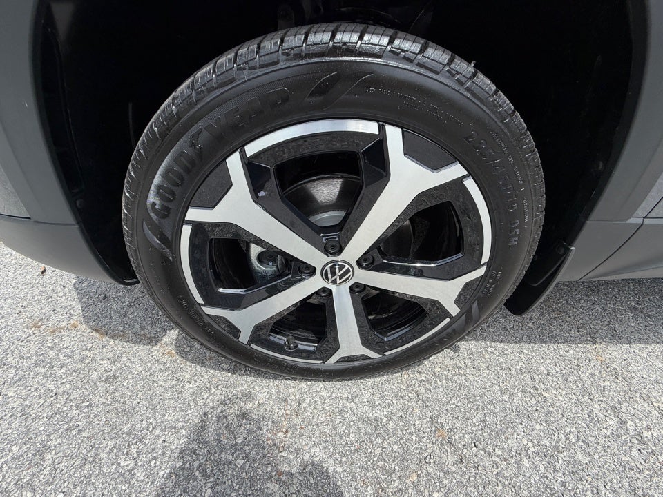 2026 Volkswagen Taos SEL