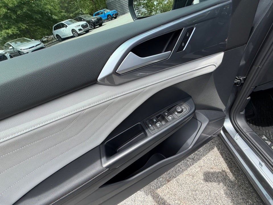 2026 Volkswagen Taos SEL