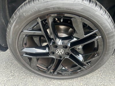 2025 Volkswagen Tiguan SE R-Line Black