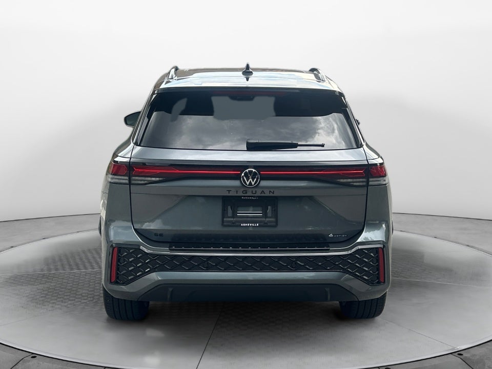 2025 Volkswagen Tiguan SE R-Line Black