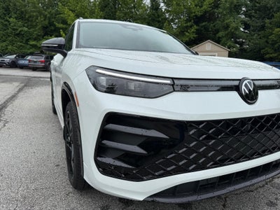 2026 Volkswagen Tiguan SE R-Line Black