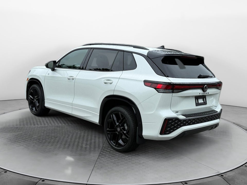 2026 Volkswagen Tiguan SE R-Line Black