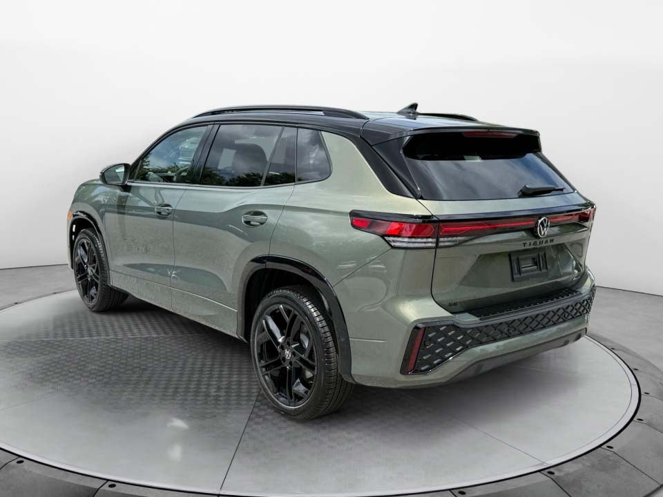 2026 Volkswagen Tiguan SE R-Line Black