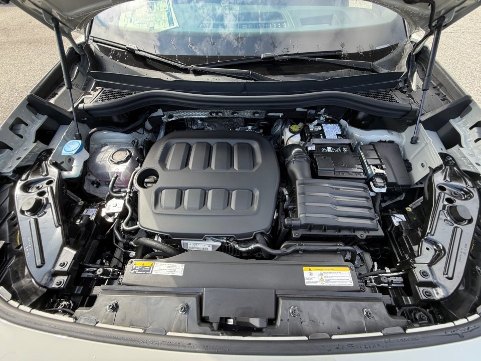 2026 Volkswagen Tiguan SEL R-Line Turbo