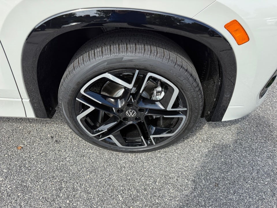 2026 Volkswagen Tiguan SEL R-Line Turbo