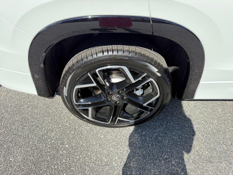 2026 Volkswagen Tiguan SEL R-Line Turbo