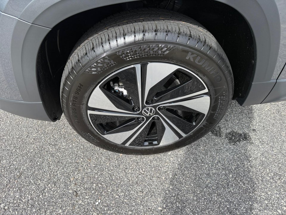 2026 Volkswagen Taos SE