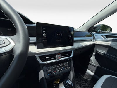 2026 Volkswagen Taos SE