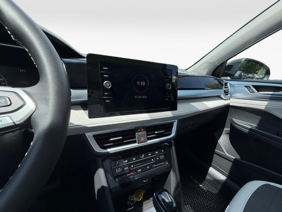 2026 Volkswagen Taos SE