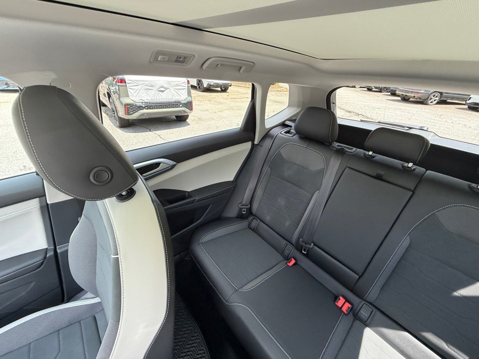 2026 Volkswagen Taos SE