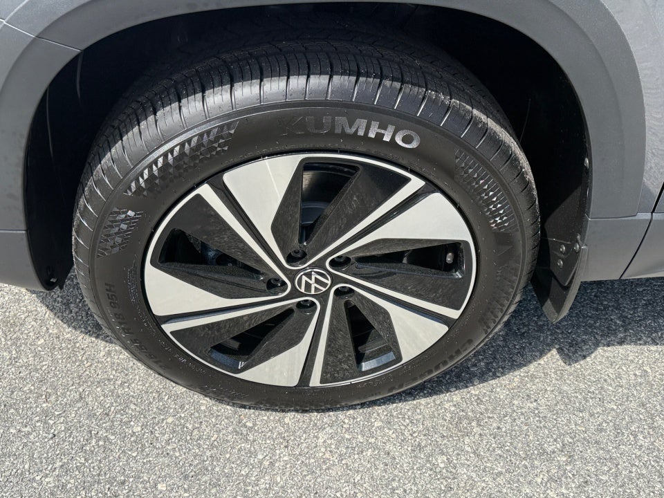 2026 Volkswagen Taos SE