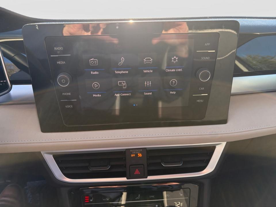 2026 Volkswagen Taos SE