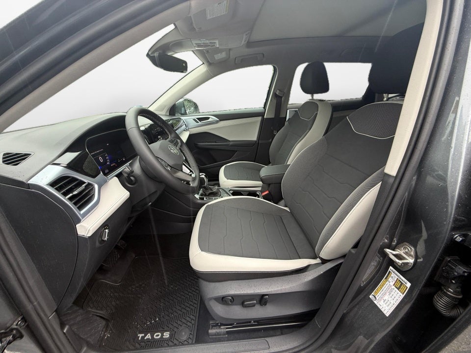2026 Volkswagen Taos SE