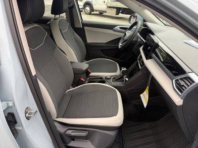 2027 Volkswagen Taos SE