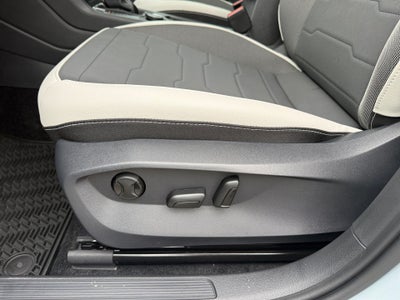 2027 Volkswagen Taos SE