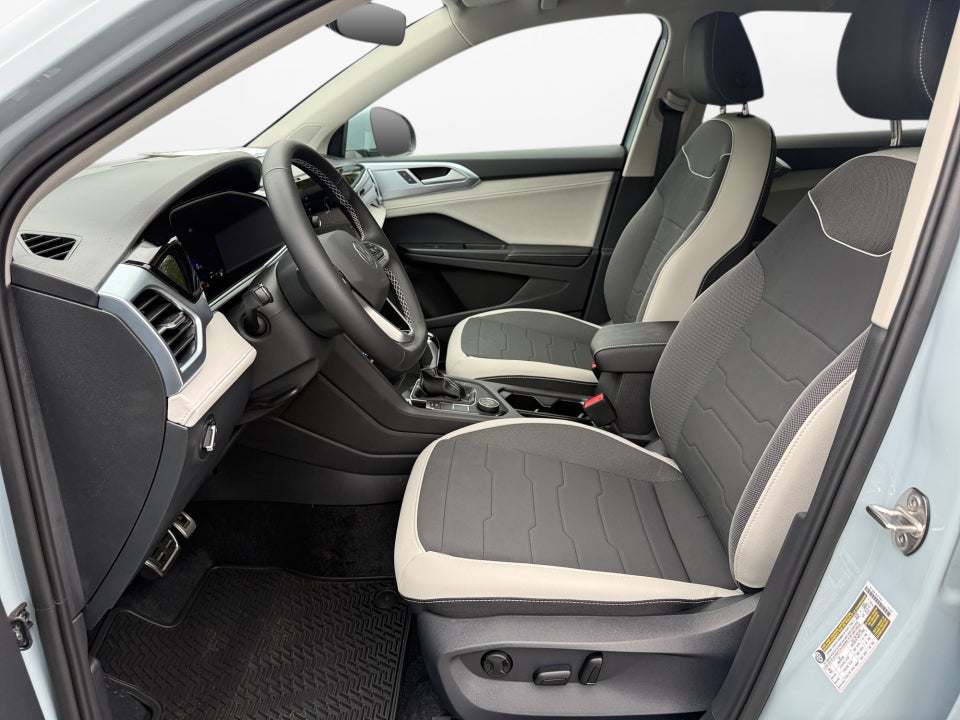 2027 Volkswagen Taos SE