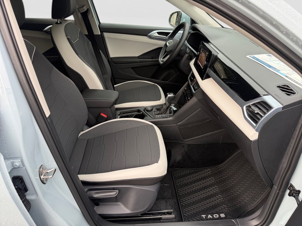 2027 Volkswagen Taos SE