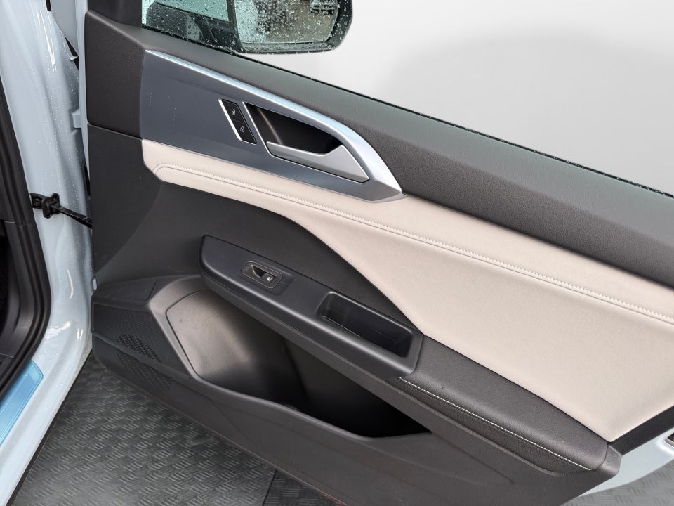 2027 Volkswagen Taos SE