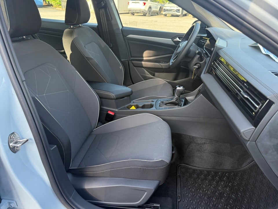2026 Volkswagen Jetta Sport - Photo 28